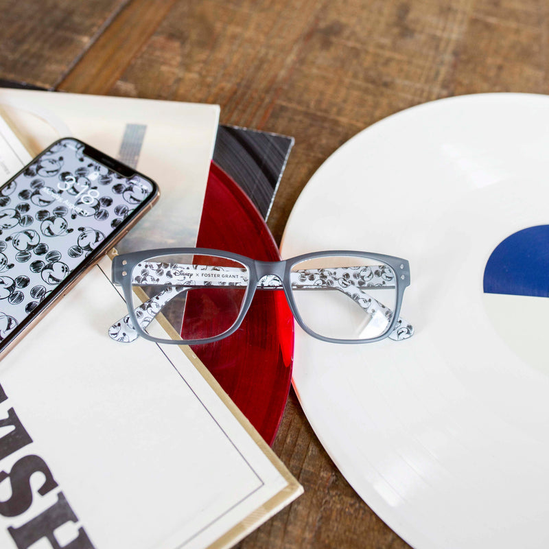 Reading Glasses - Iconic - Fully Magnified - Image 9
